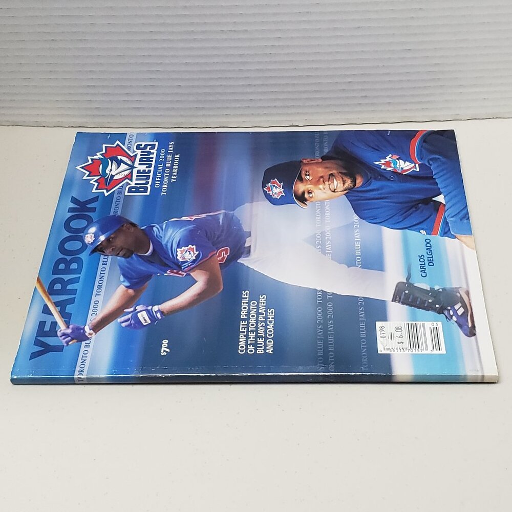 Toronto Blue Jays Yearbook 2000 - Picture 3 of 5